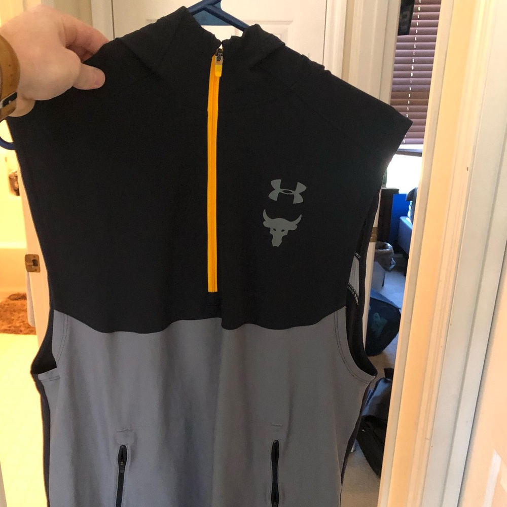 The Rock Men’s Under Armour Sleeveless Hoodie